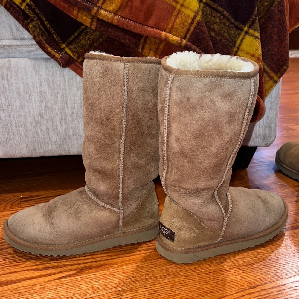 UGG Boots - Women’s